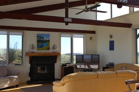 Turnstone Beach House - Perth Resorts 4