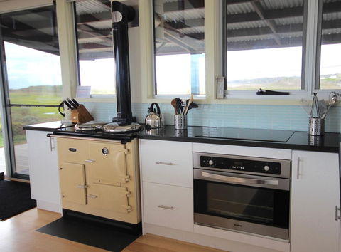 Turnstone Beach House - Perth Resorts 5