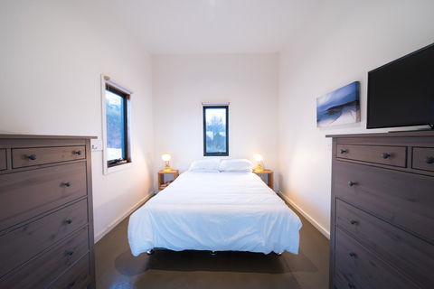 Sawyers Bay Shacks - Perth Resorts 3