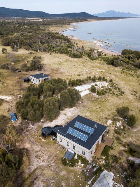 Sawyers Bay Shacks - Perth Resorts 7