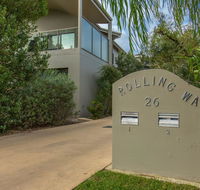 'Rolling Waves 2' on Ocean Drive - Accommodation Perth