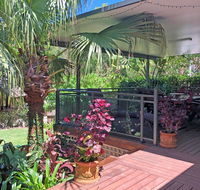 'Sandy Palms' 28 Moorooba Cr - Beautiful Home with Wifi Air-con and Boat Parking - Accommodation Perth