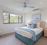 'Sandy Point Haven' 21a Sandy Point Rd - Stylish Haven with WIFI Air conditioning  Water views - Accommodation Perth