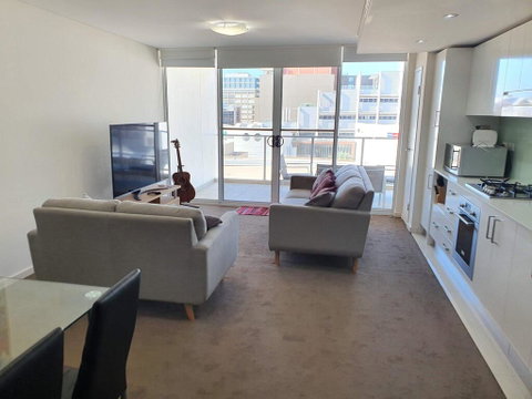 (just Listed) Bolton St 1br 350m Walk To Newcastle Beach +++ Wifi End Eand - Accommodation Perth 3