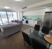 just listed Bolton St 1br 350m walk to Newcastle beach  Wifi end Eand - Perth Resorts