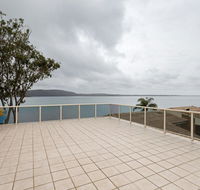 1 'Kooringal' 105 Soldiers Point Road - waterfront unit wth aircon - Accommodation Perth