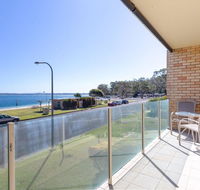 1 'Little Hut' 20 Kurrawa Close - Spectacular Water Views NBN  Air Conditioned - Accommodation Perth