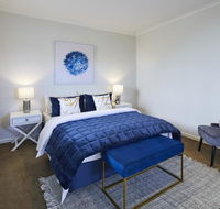 1 Bdrm Top Floor Apt With Sunroom - Accommodation Perth