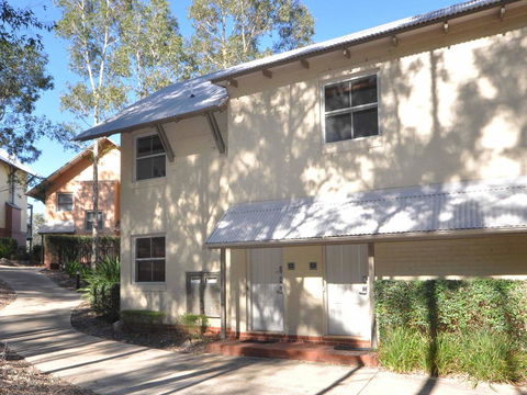 1 Bedroom Executive Villa Located Within Cypress Lakes - Accommodation Perth 3