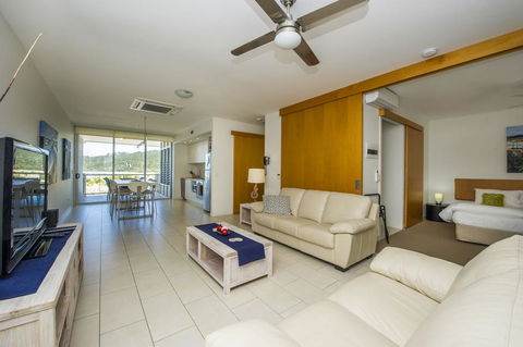 1 Bright Point Apartment 1401 - Accommodation Perth 0