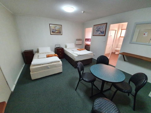 1 Lakeview Plaza - Accommodation Perth 0