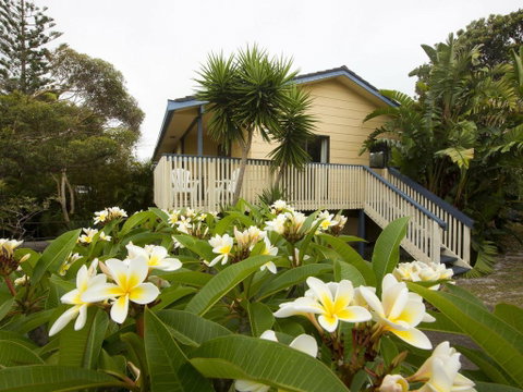 11 Coast At Boomerang Beach - Accommodation Perth 0
