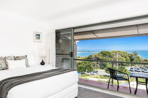11 James Cook Apartment - Accommodation Perth 2