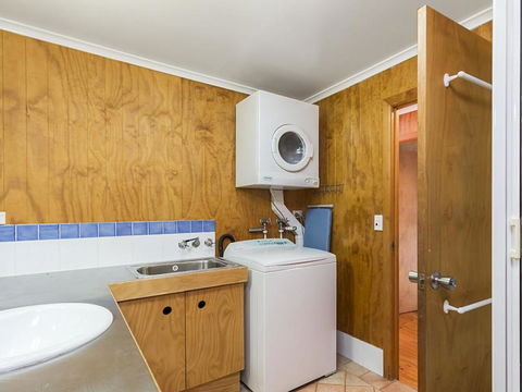 12 Yarrong Road - Accommodation Perth 1