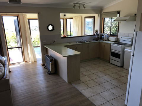 121 Montague Avenue, Kianga - Accommodation Perth 3