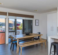 13 Shore Place - Perth Resorts