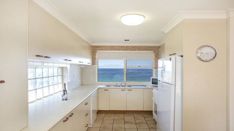 143 Mitchell Pde - Magnificent Outlook - Perth Resorts 3