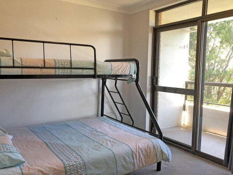 15 'The Commodore' 9-11 Donald Street - Great Unit Only A Short Walk To CBD - Accommodation Perth 1