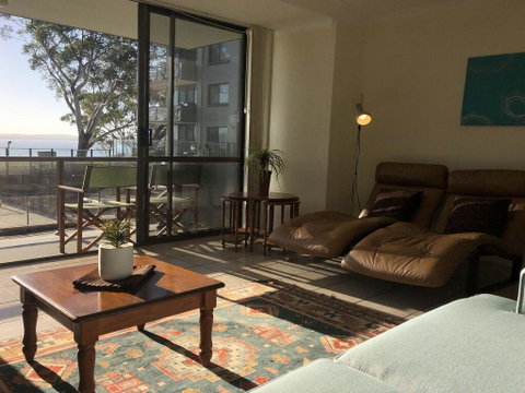 15 'The Poplars' 34 Magnus Street - Great Complex With Pool & Close To Town - Accommodation Perth 3