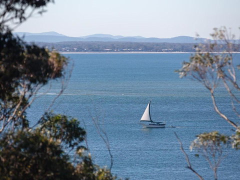 15 'Thurlow Lodge', 6 Thurlow Avenue - Fantastic Unit With Water Views & Pool In Complex - Accommodation Perth 2