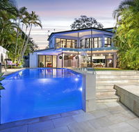 15 Ravenwood