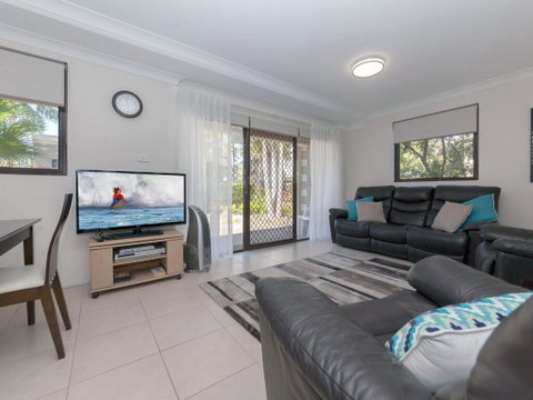 16 'Carindale' 19-23 Dowling St - Ground Floor, Foxtel, Pool And Tennis Court - Accommodation Perth 0