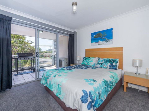 18 'Shoal Bay Beach Apartments' - Fantastic Air Conditioned Unit With A Pool & Lift - Accommodation Perth 2