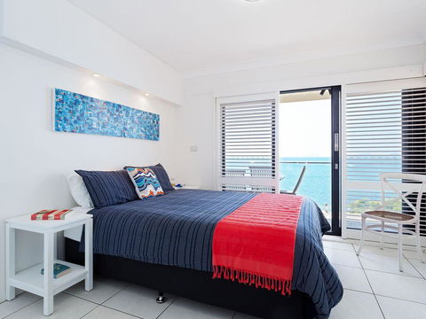 2 'Lanimer' 14 Mitchell Street - Beautiful Waterfront Property With Spectacular Views - Accommodation Perth 1