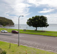 2 'Little Hut' 20 Kurrawa Close - Stunning water views of Little Beach - Accommodation Perth