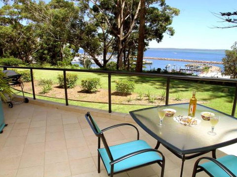 2 'Magnus Pines' 52-56 Magnus Street - Stunning Unit With Aircon, Water Views & Foxtel - Accommodation Perth 0