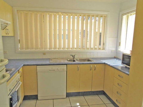 2 'Mahi Mahi', 5 Achilles Street - 3 Bedroom Between Shoal Bay And Little Beach - Accommodation Perth 1