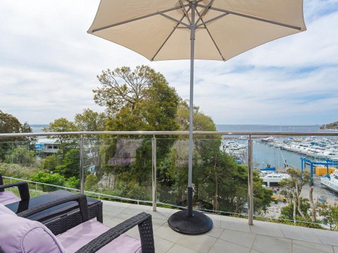 2 'Paradiso', 4 Laman Street - Beautiful Unit With Stunning Water Views & Pool - Accommodation Perth 0