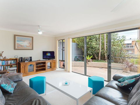 2 'Peninsula Waters' - Three Bedroom Unit With Spacious Private Courtyard & WIFI - Accommodation Perth 3