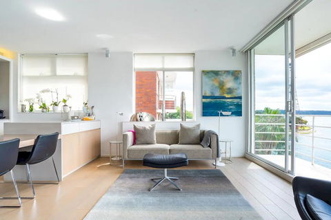 2 Bedroom Apartment With Bay View - Accommodation Perth 0