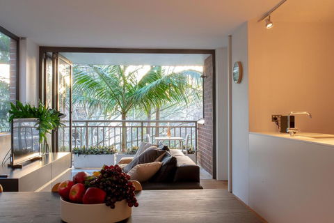 2 Bedroom Apt In Potts Point With Parking - Accommodation Perth 0