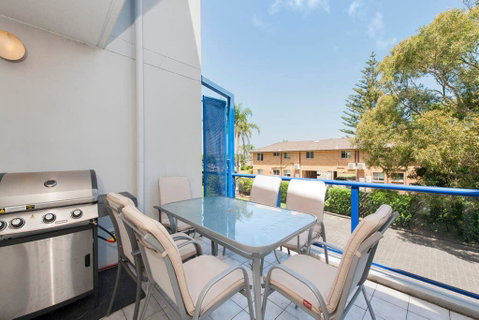2 Cirrus - Perth Resorts 0