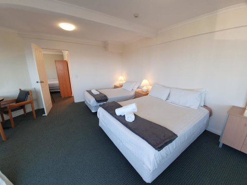 20 Lakeview Plaza - Accommodation Perth 2