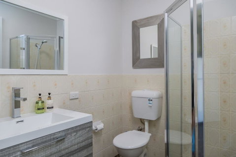 235 Mitchell Parade, Mollymook - Accommodation Perth 3