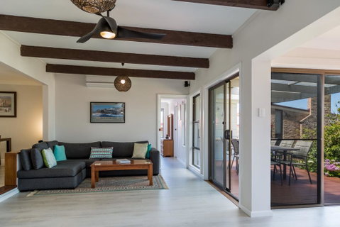 235 Mitchell Parade, Mollymook - Accommodation Perth 1