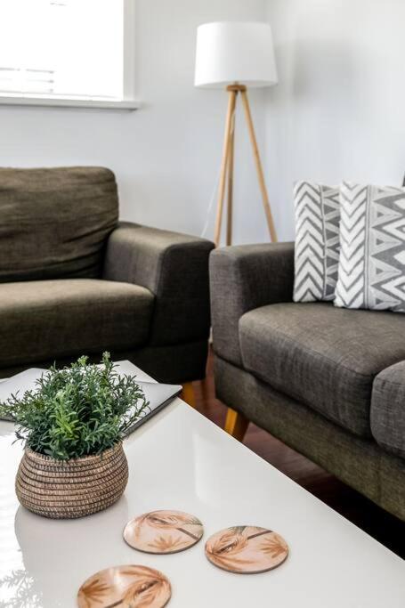 BEACHED @ YAMBA (water Views, Dog Friendly, Air Con) - Perth Resorts 3