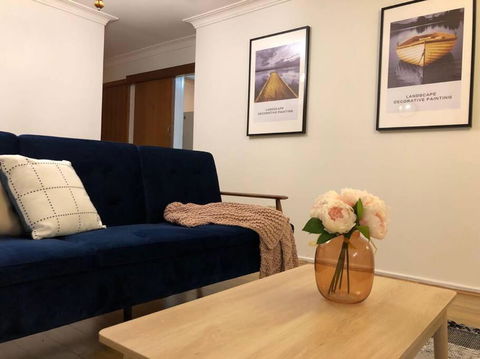 CAMPBELLTOWN HOLIDAY HOME 3 BED + FREE PARKING NCA039 - Perth Resorts 4