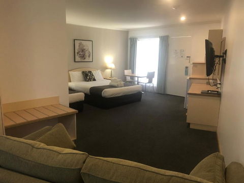 CAPRICORN MOTOR Inn - Perth Resorts 2