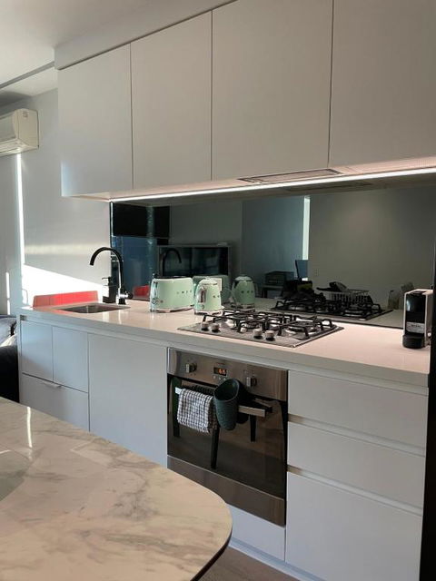 C&S Stay- Melbourne CBD - Perth Resorts 3