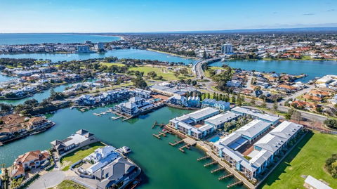 C Mandurah Apartment Resort - Perth Resorts 0