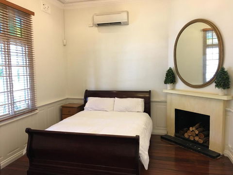 Charming Federation Style Home Minutes From CBD - Accommodation Perth 4