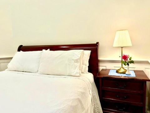 Charming Federation Style Home Minutes From CBD - Accommodation Perth 1