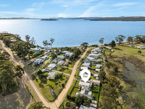 Coastal Retreat By The Beach - Accommodation Perth 1