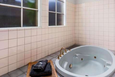 Comfort Inn Greensborough - Accommodation Perth 3