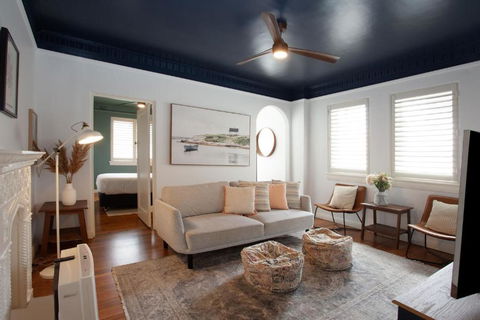 Deco Desire, Bellevue Hill Isyd - Accommodation Perth 0