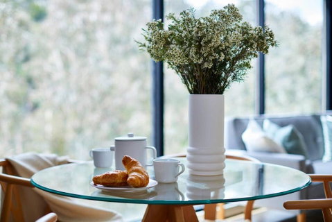 2BR Apt With Yarra River Views & Parking - Accommodation Perth 2